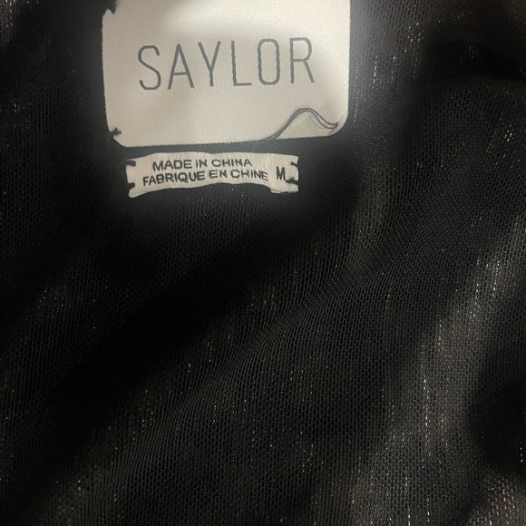 Black and flowered dress - Picture 3 of 3